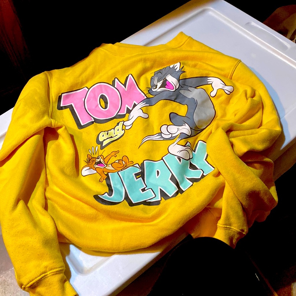 Love Tribe Tom & Jerry Sweatshirt AL in Golden Yellow